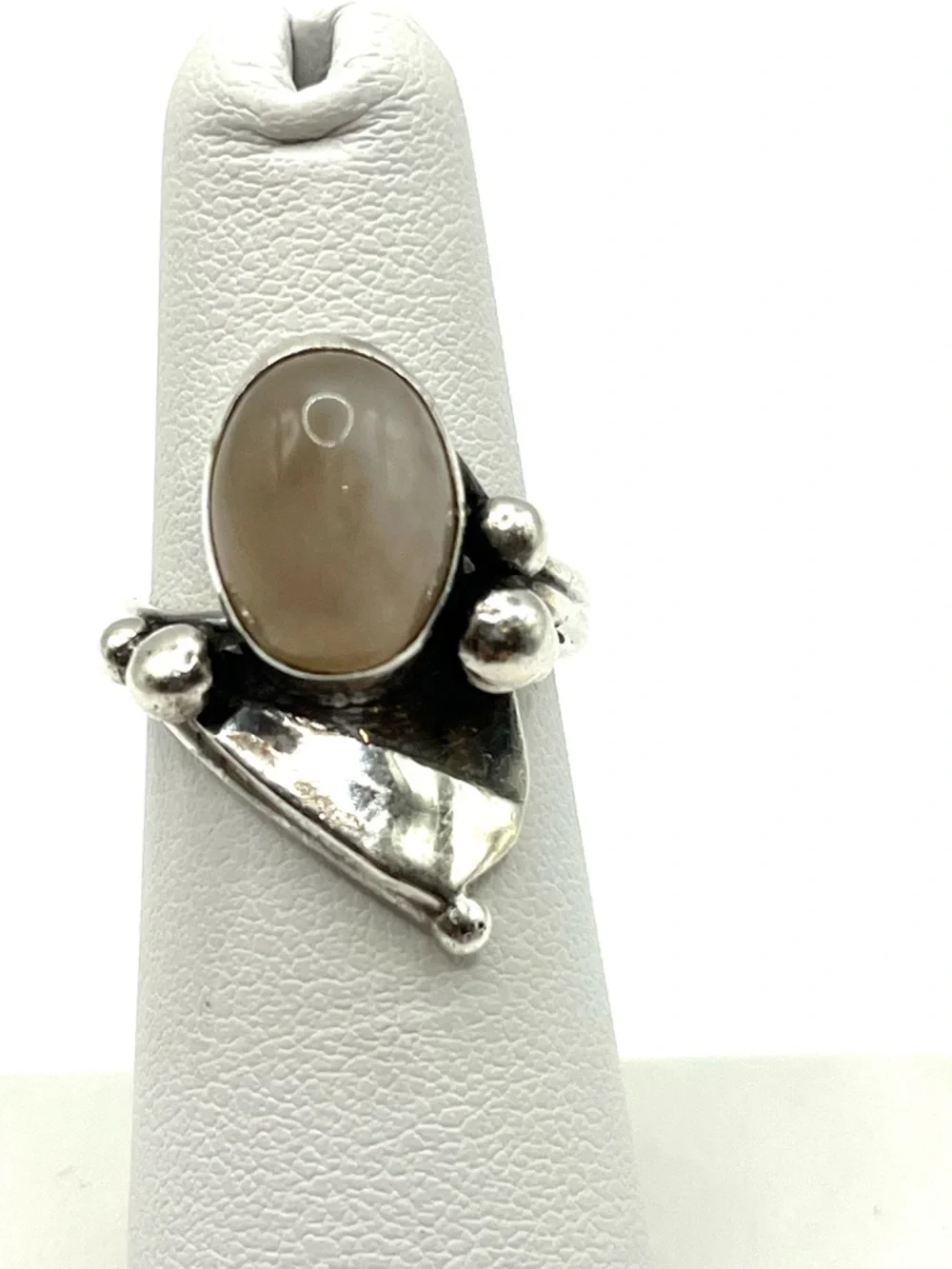 Vintage Sterling Silver Ring with Cream Agate Stone Artisan Southwest Design